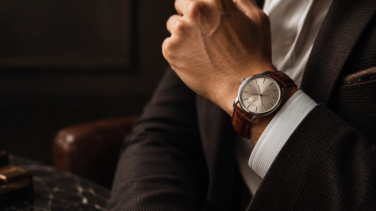 Made for your watch.
Fitted to your wrist.